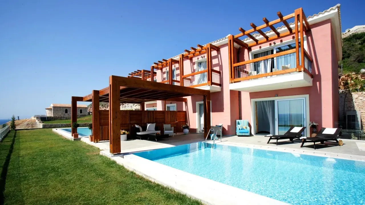 Louis Apostolata Island Resort