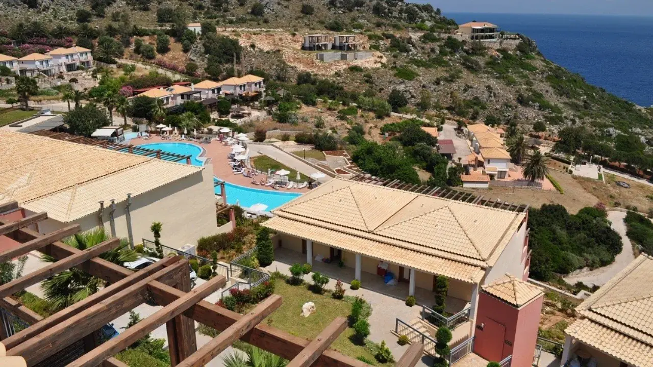 Louis Apostolata Island Resort