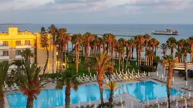 Louis Phaethon Beach