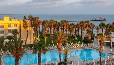 Louis Phaethon Beach