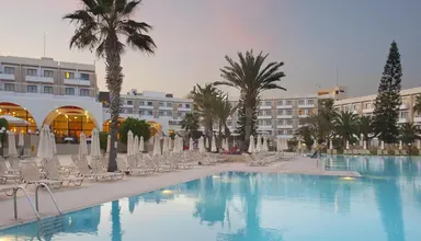 Louis Phaethon Beach