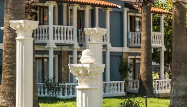 Lucas Didim Resort