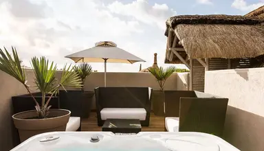 Lux Belle Mare