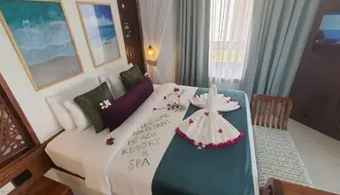 LUX Marijani