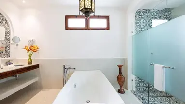 LUX Marijani