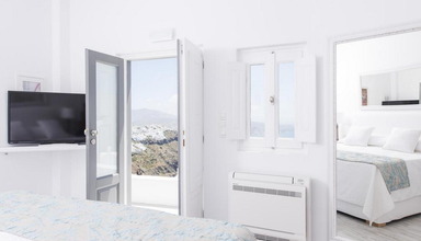 Luxury Aqua Suites Santorini