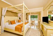 Luxury Bahia Principe Runaway