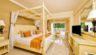 Luxury Bahia Principe Runaway