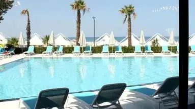Luxury Premium Finese