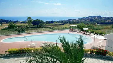 Luzia Agriresort