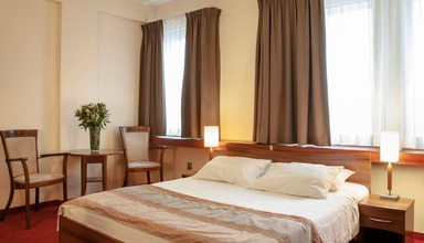 M - Hotel