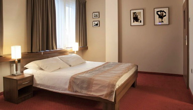 M - Hotel