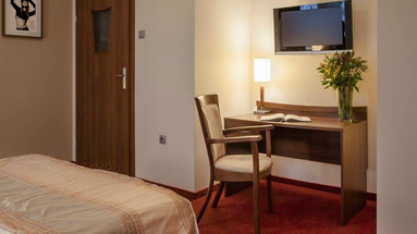 M - Hotel