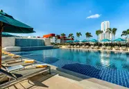 M Social Phuket