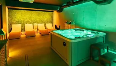 M2 Summer House