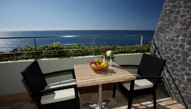 Madeira Regency Cliff