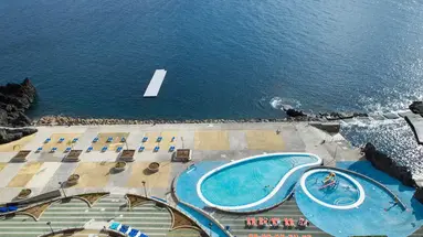 Madeira Regency Cliff