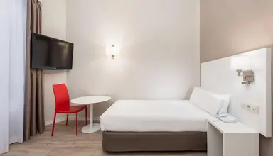 Madrid Gran Via 25 by Melia