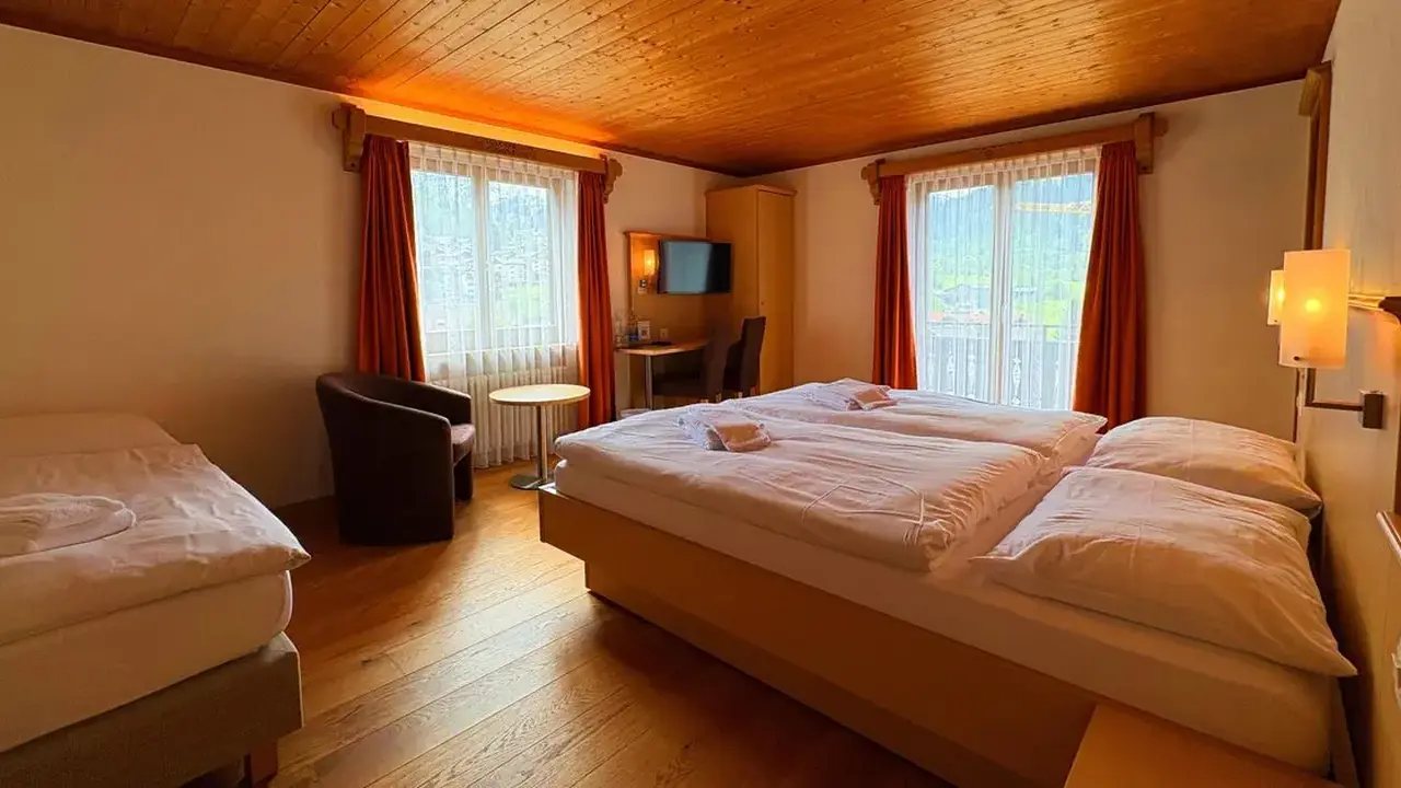 Madrisa Lodge
