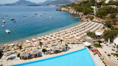 Maestral Resort & Casino