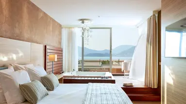Maestral Resort & Casino