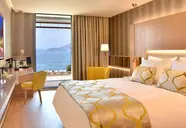 Maestral Resort & Casino