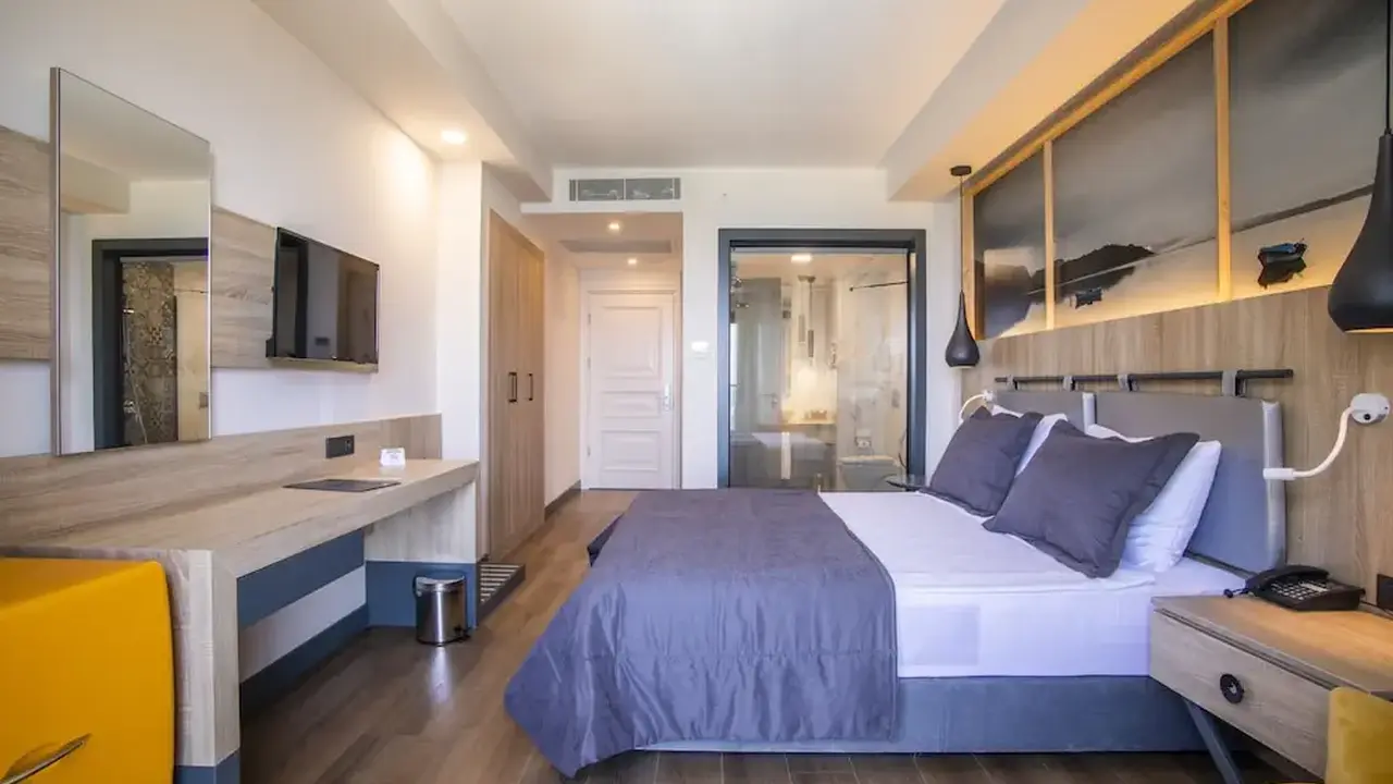 Maia Luxury Beach & Spa