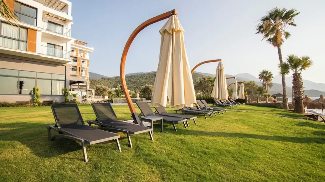 Maia Luxury Beach & Spa