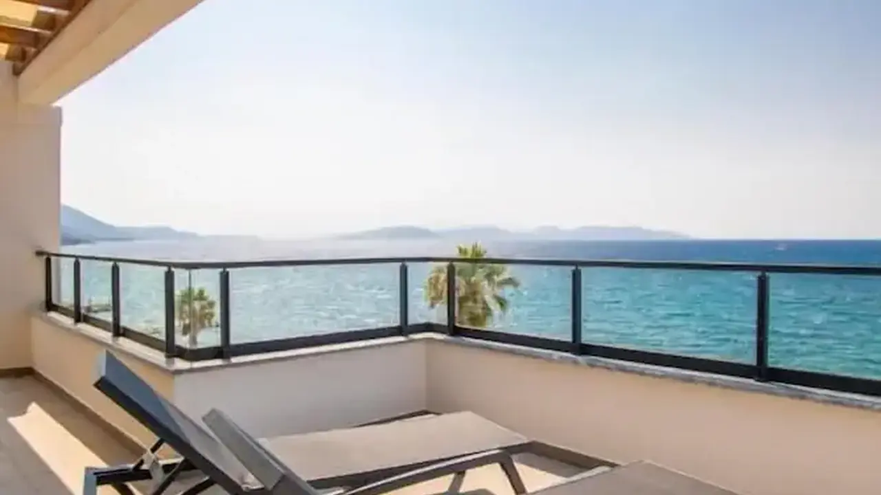 Maia Luxury Beach & Spa