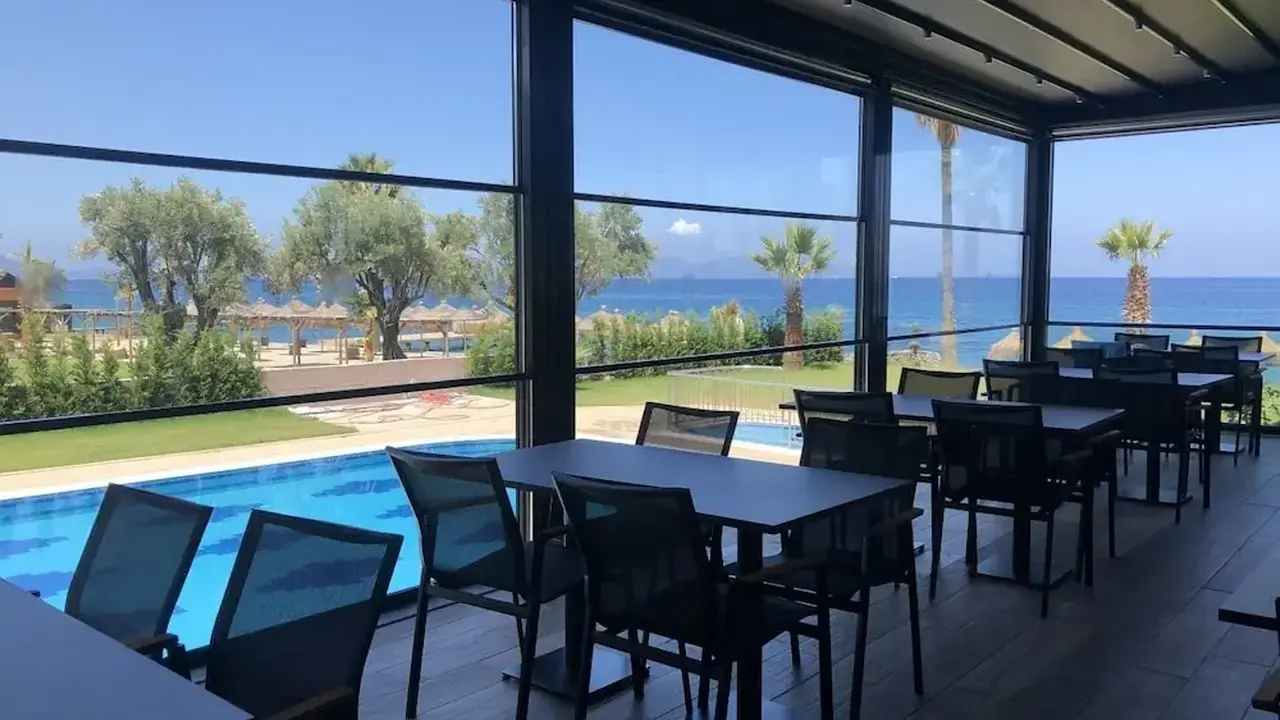 Maia Luxury Beach & Spa