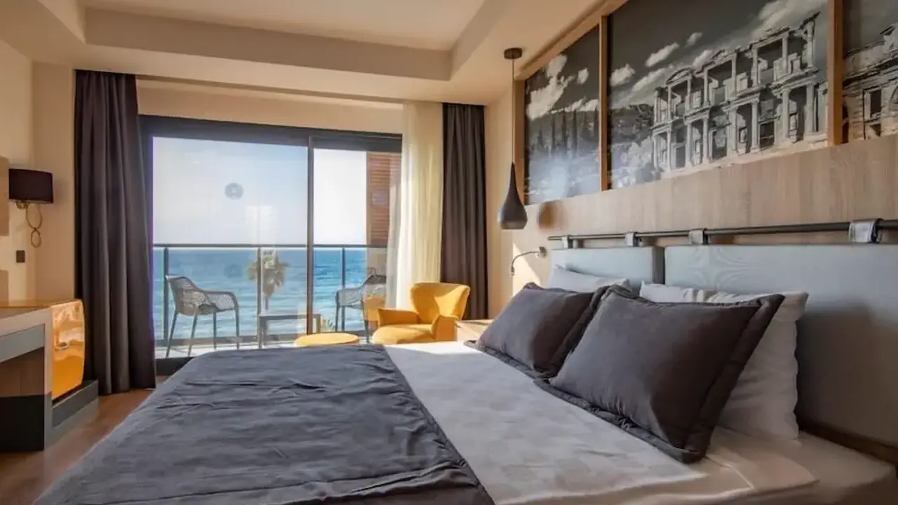 Maia Luxury Beach & Spa