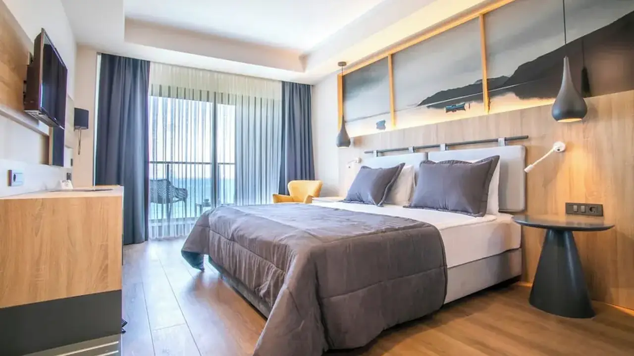 Maia Luxury Beach & Spa