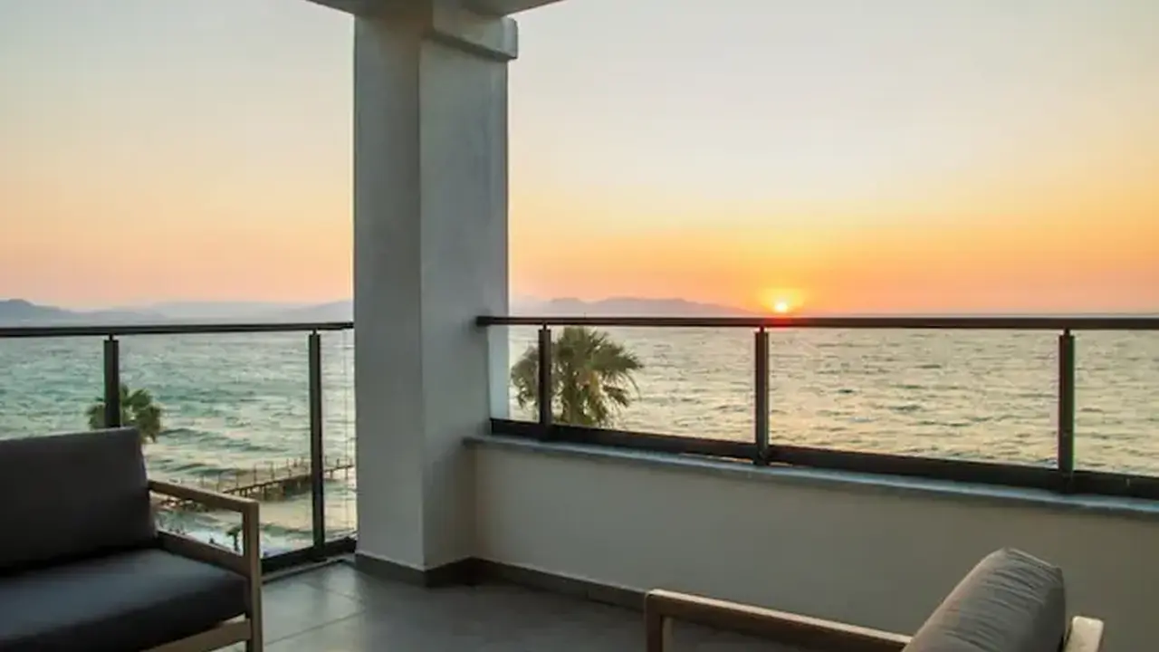 Maia Luxury Beach & Spa