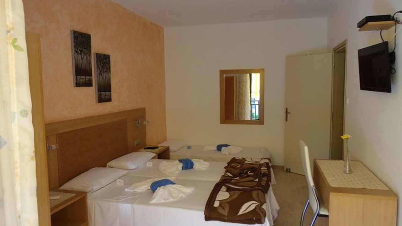 Maik Apartments