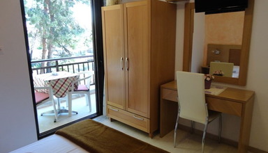 Maik Apartments