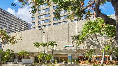 Maile Sky Court