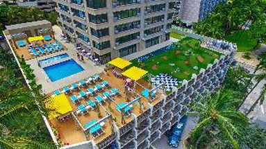 Maile Sky Court