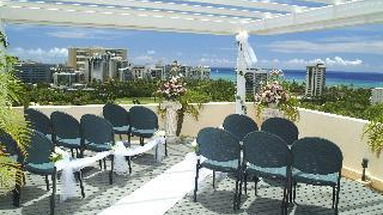 Maile Sky Court