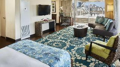 Maile Sky Court