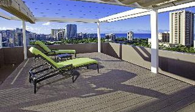 Maile Sky Court