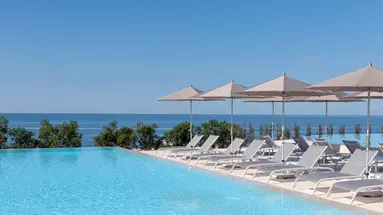 Maistra Select Amarin Resort