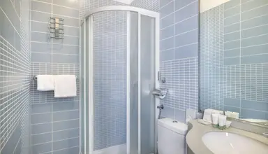 Maistra Select Amarin Resort