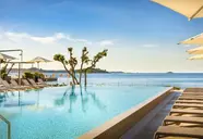Maistra Select Amarin Resort