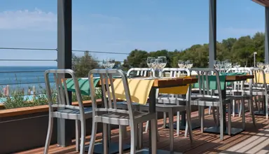Maistra Select Amarin Resort