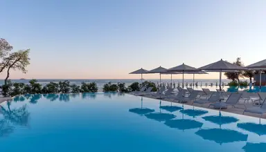 Maistra Select Amarin Resort
