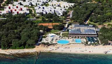 Maistra Select Amarin Resort