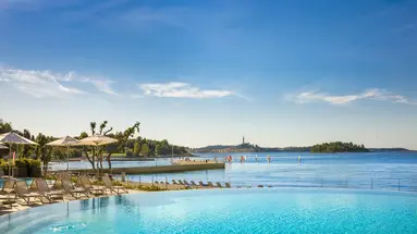 Maistra Select Amarin Resort