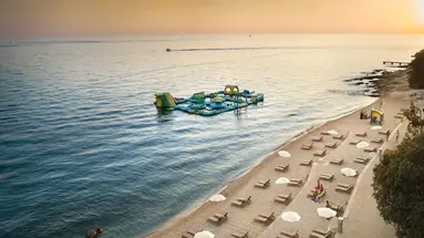 Maistra Select Amarin Resort