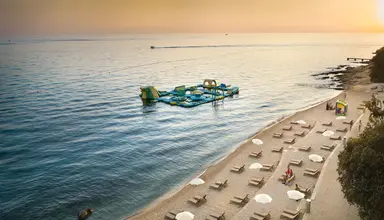 Maistra Select Amarin Resort