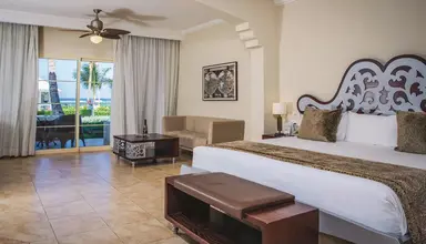 Majestic Colonial
